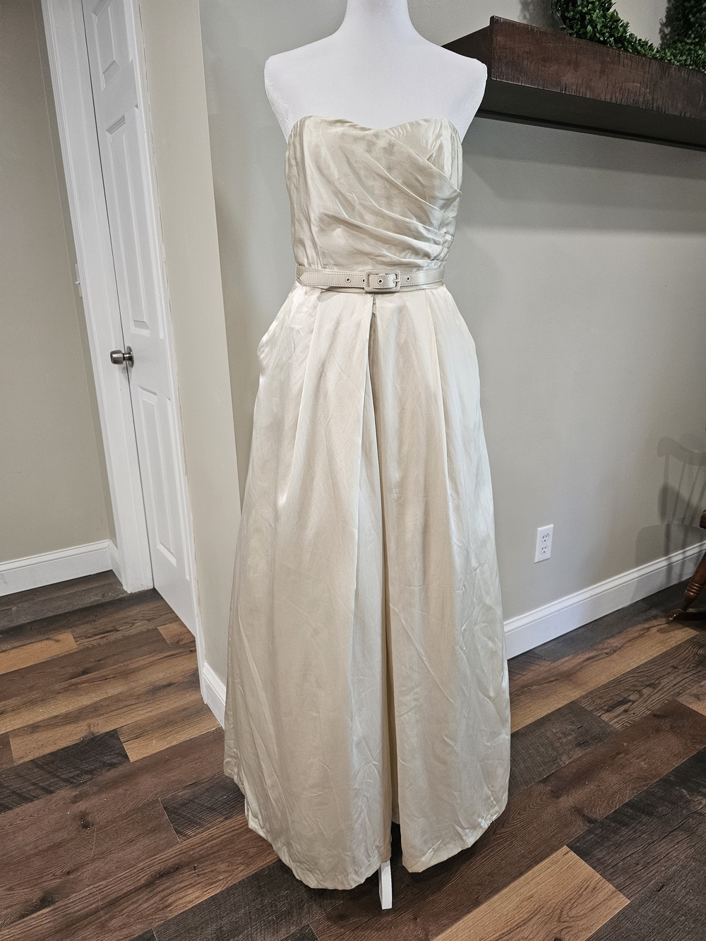 Strapless Champagne Silk Gown with Pockets | Size 8 - Picture 2 of 6
